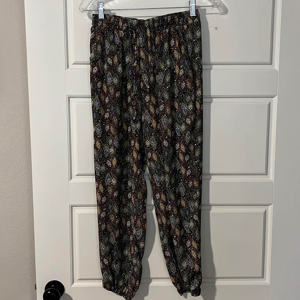 Women’s dress joggers